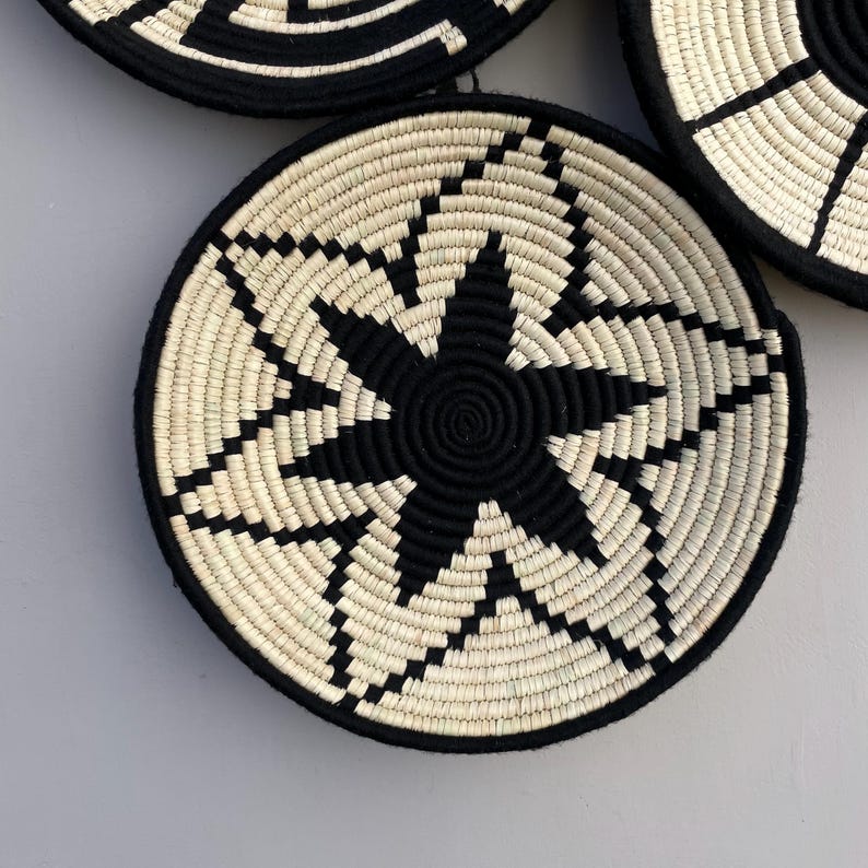 Black and White Boho Wall Basket Set of 9 - Woven African Wall Baskets - Hanging Wall Basket Decor - Basket Wall Art - Bohemian wall Decor