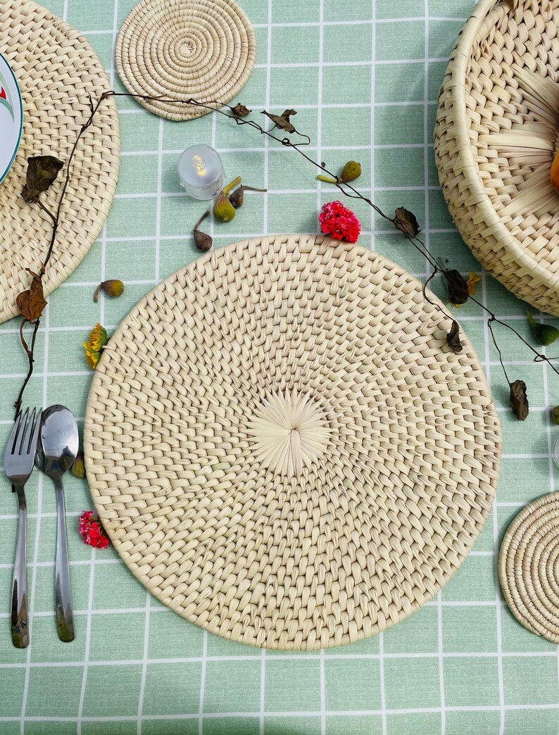 Hand Woven Round Placemats Set 14 in, Boho Placemats For Table, Rustic Woven Placemats, Palm Leaves Eco Friendly Placemat, boho Table Decor