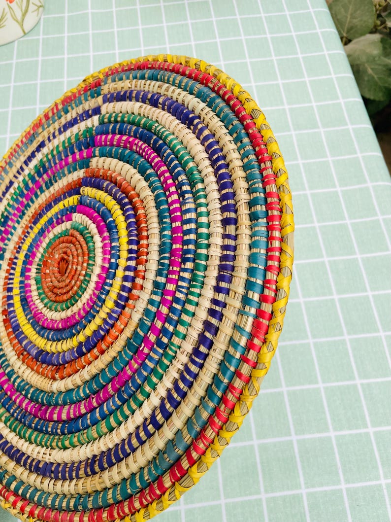 Colorful Woven Placemat: Round Boho Table Mat, Palm Fiber