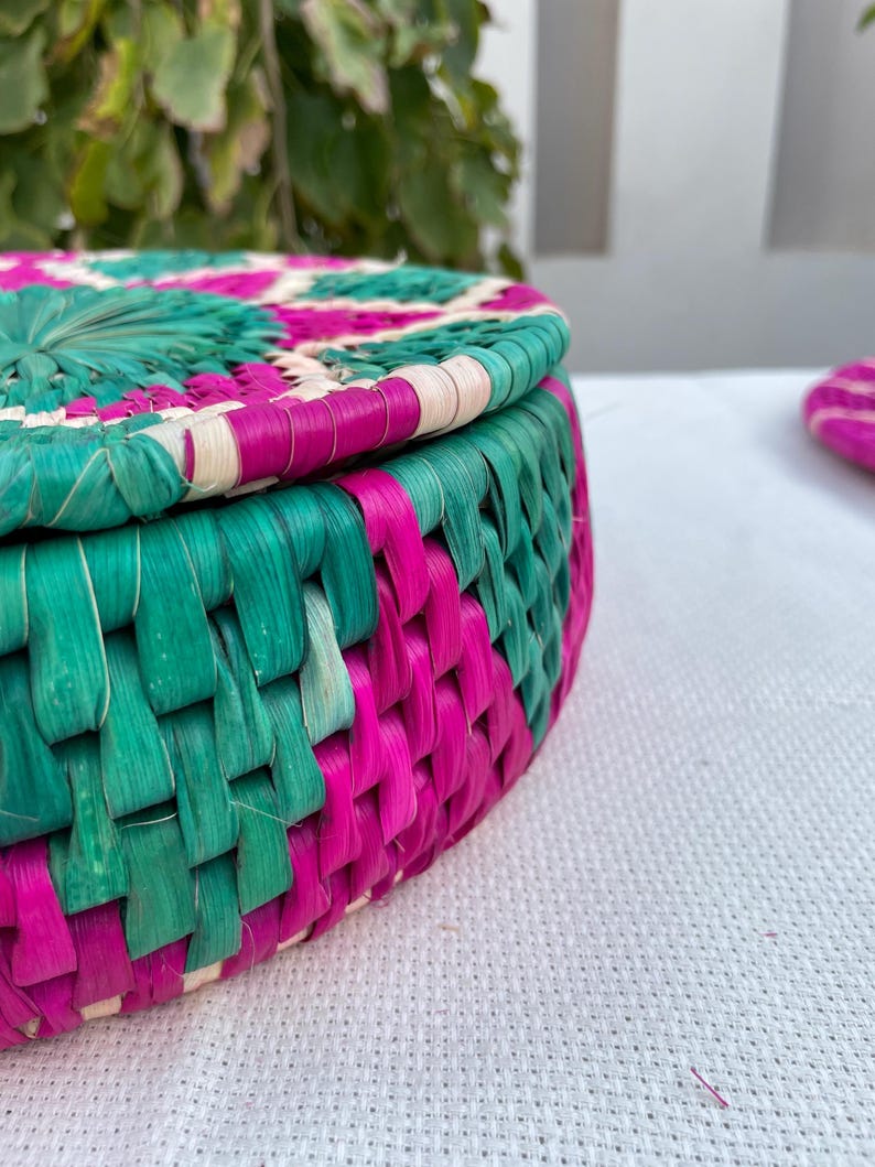 Handwoven Lid Basket By Suzzi Homes, Eco-Friendly Woven Basket with Lid, Rustic Storage Basket, Boho Decor, Fruit Storage, Organizer Basket