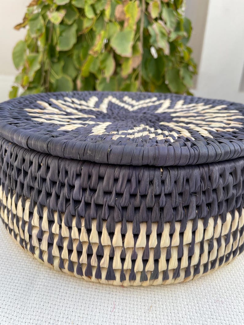 Handwoven Lid Basket By Suzzi Homes, Eco-Friendly Woven Basket with Lid, Rustic Storage Basket, Boho Decor, Fruit Storage, Organizer Basket