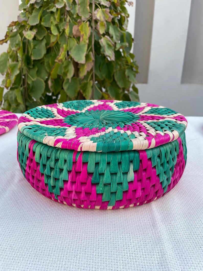 Handwoven Lid Basket By Suzzi Homes, Eco-Friendly Woven Basket with Lid, Rustic Storage Basket, Boho Decor, Fruit Storage, Organizer Basket