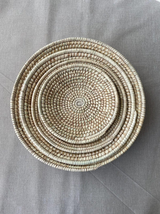 Handwoven neutral Wall basket set of 6, boho wall hanging baskets, woven African decorative baskets, seagrass baskets, bohemian wall decor