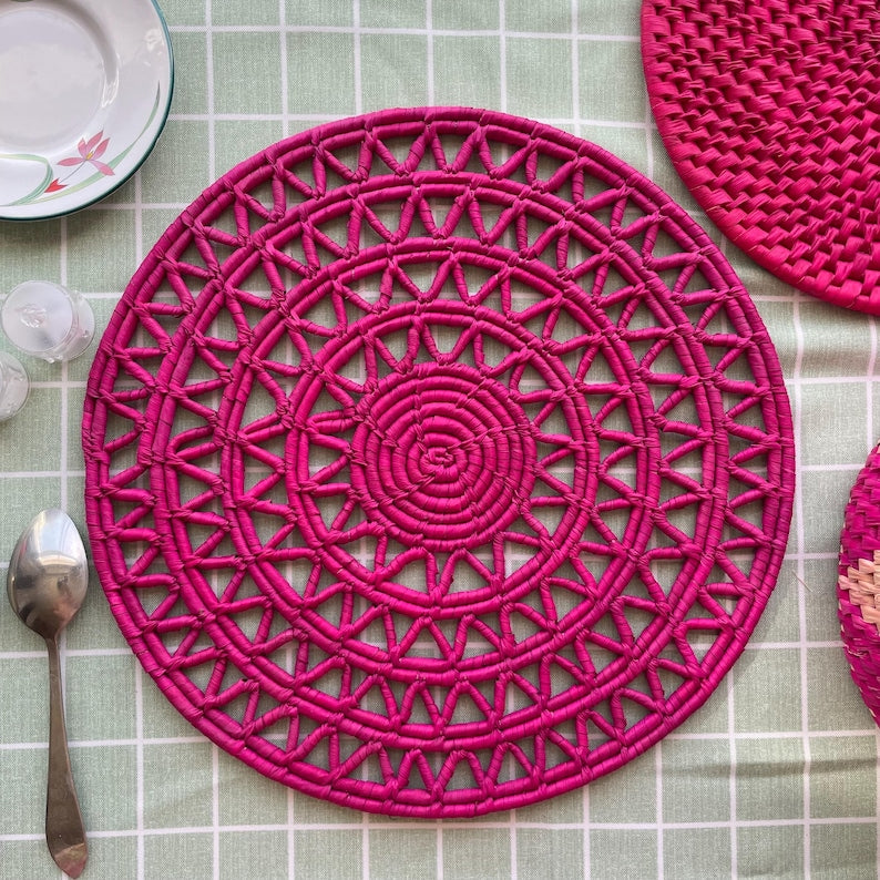 Woven Placemats Set of 4 – Hot Pink Fuchsia Boho Round Cut Work Placemats, Heat Resistant Dining Table Mats, Boho Table Decor